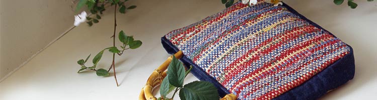 ���i���q | WARP & WEFT Textile Design Studio